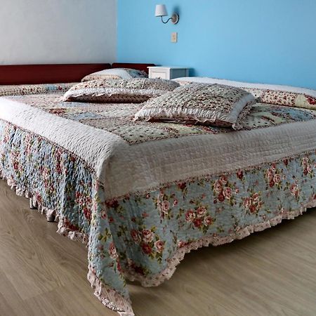 Hotel Santiago 米兰马瑞提那 外观 照片